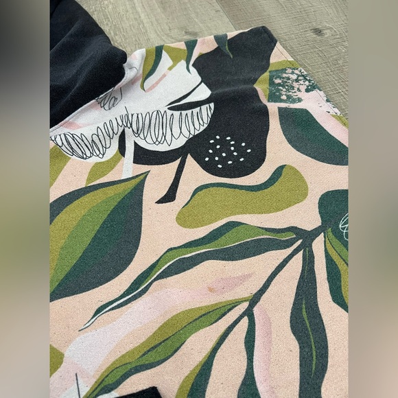 Nomadix Women's Changing Poncho Towel Swim Coverup in Monstera - Picture 2 of 8